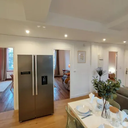 L'atmosphere | Centre-ville Netflix | Mon Groom