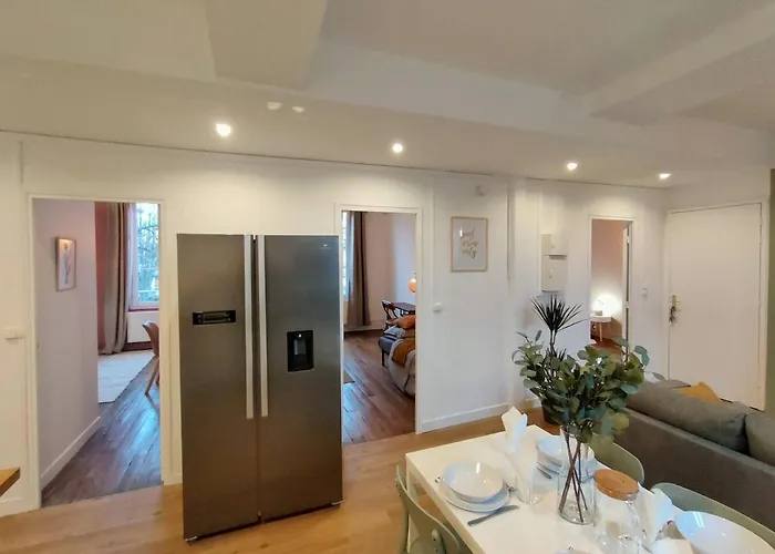 L'atmosphere - Centre-ville - Parking - Netflix - 4 Ch - 2 Sde