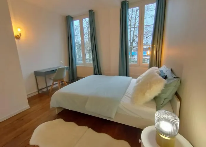 L'atmosphere - Centre-ville - Parking - Netflix - 4 Ch - 2 Sde Troyes